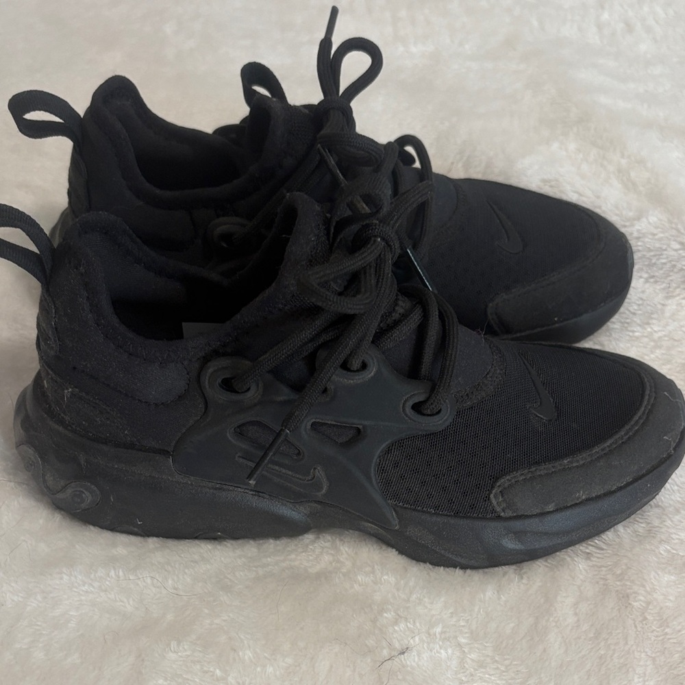 Nike React Presto Triple Black Kids Black Sneakers Size 2